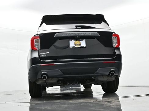 Used 2022 Ford Explorer XLT w/ Equipment Group 202A RWD image 27