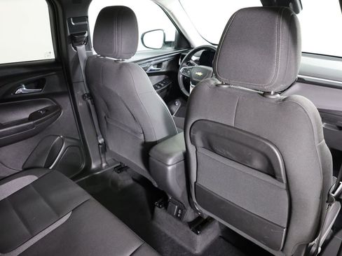 Used 2024 Chevrolet TrailBlazer LT w/ Convenience Package FWD image 33