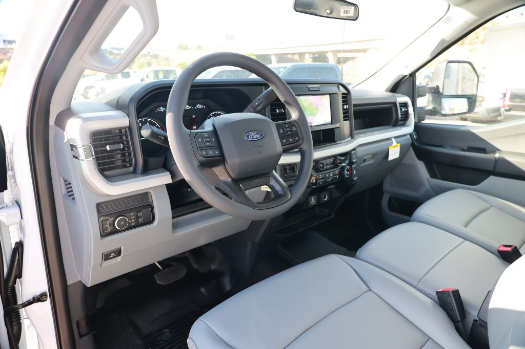 New 2027 Ford F350 XL w/ XL Chrome Package RWD image 17