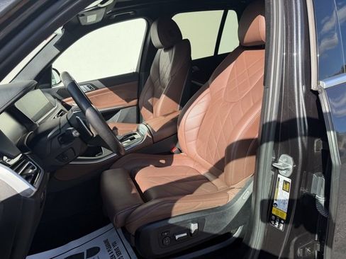 Used 2023 BMW X5 xDrive40i w/ Premium Package image 10