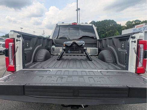 Used 2025 Ford F450 Platinum w/ FX4 Off-Road Package AWD/4WD image 7