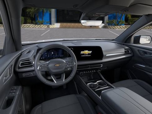 New 2026 Chevrolet Traverse LT w/ Driver Confidence Package FWD image 16