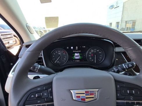 Used 2023 Cadillac XT6 Premium Luxury w/ Technology Package image 20