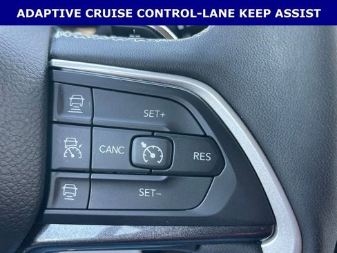 Used 2023 Jeep Grand Cherokee L Laredo w/ Luxury Tech Group I AWD/4WD image 14