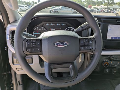 Used 2025 Ford F350 XL w/ 360-Degree Camera Package RWD image 13
