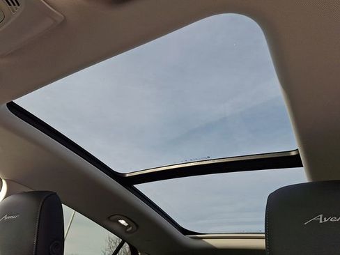 Used 2025 Buick Envision Avenir image 19