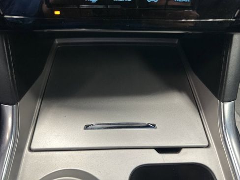 Used 2023 Ford Explorer Limited image 35