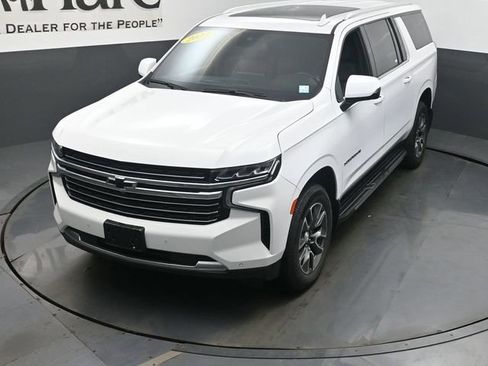 Used 2023 Chevrolet Suburban LT w/ LT Signature Plus Package AWD/4WD image 44