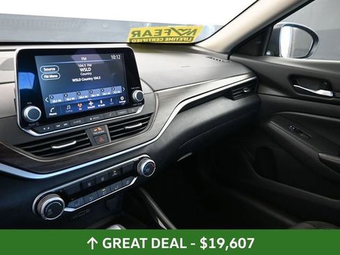 Used 2024 Nissan Altima 2.5 SV image 24