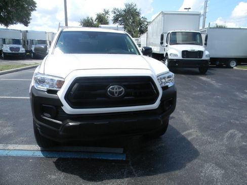 Used 2021 Toyota Tacoma SR RWD image 4