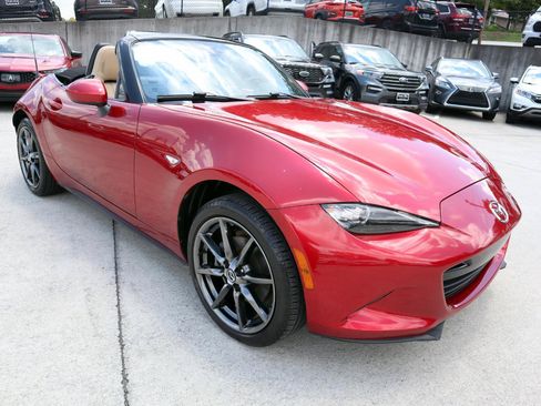 Used 2016 MAZDA MX-5 Miata Grand Touring RWD image 9