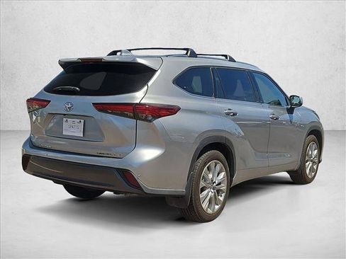Used 2020 Toyota Highlander Limited AWD/4WD image 5