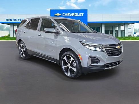 Used 2024 Chevrolet Equinox LT AWD/4WD image 7