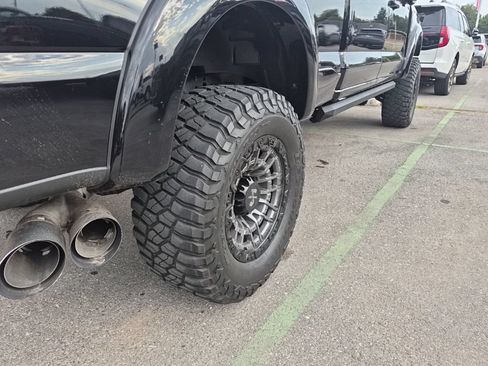 Used 2023 Ford F250 Lariat w/ Lariat Ultimate Package AWD/4WD image 12