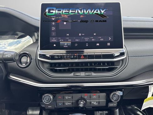 New 2026 Jeep Compass Latitude image 19