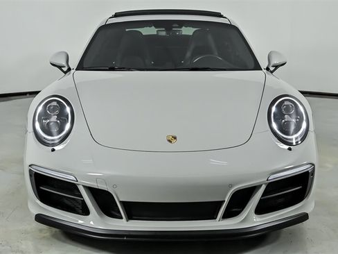 Used 2018 Porsche 911 GT3 RS image 5