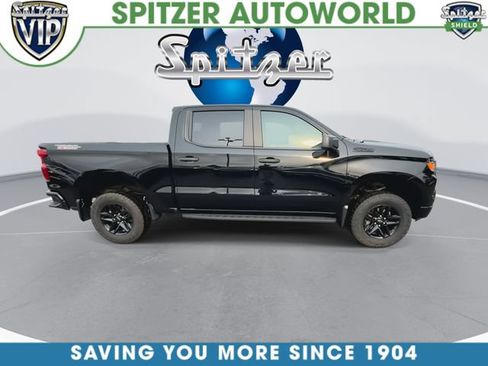 Used 2024 Chevrolet Silverado 1500 Custom Trail Boss w/ LPO, Dark Essentials Package AWD/4WD image 9