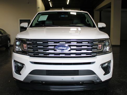 Used 2018 Ford Expedition Limited w/ Driver Assistance Package RWD image 8