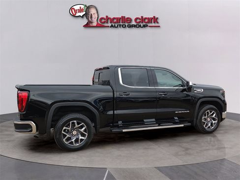 New 2026 GMC Sierra 1500 SLE w/ Preferred Package image 6