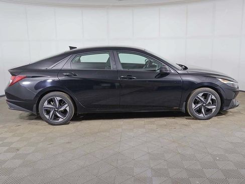 Certified 2023 Hyundai Elantra SEL w/ Convenience Package FWD image 11