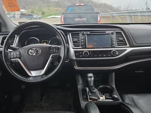 Used 2019 Toyota Highlander Limited image 5
