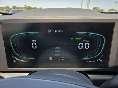 Used 2025 Kia Niro LX FWD image 16