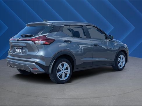 Used 2025 Nissan Kicks Play S FWD image 3