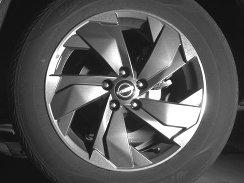 Used 2025 Nissan Rogue SV image 14