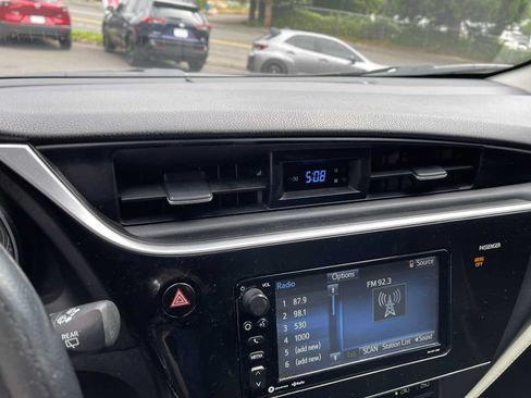 Used 2018 Toyota Corolla iM FWD image 23