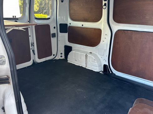 Used 2018 Nissan NV200 SV w/ Navigation Package image 14