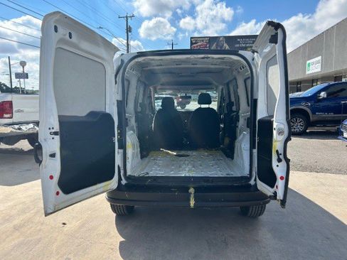 Used 2021 RAM ProMaster City Tradesman image 9