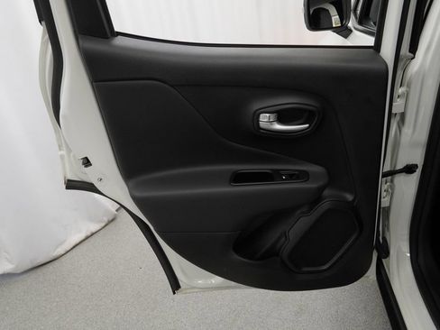 Certified 2023 Jeep Renegade Altitude AWD/4WD image 39