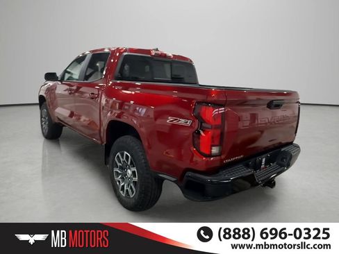 Used 2024 Chevrolet Colorado Z71 w/ Z71 Convenience Package 2 AWD/4WD image 8