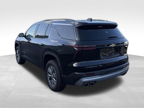 Certified 2025 Chevrolet Traverse LT w/ Driver Confidence Package AWD/4WD image 5