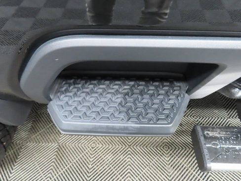 Used 2023 Chevrolet Silverado 3500 LTZ w/ LTZ Convenience Package image 41