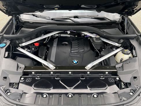 Used 2021 BMW X5 xDrive40i w/ M Sport Package AWD/4WD image 57