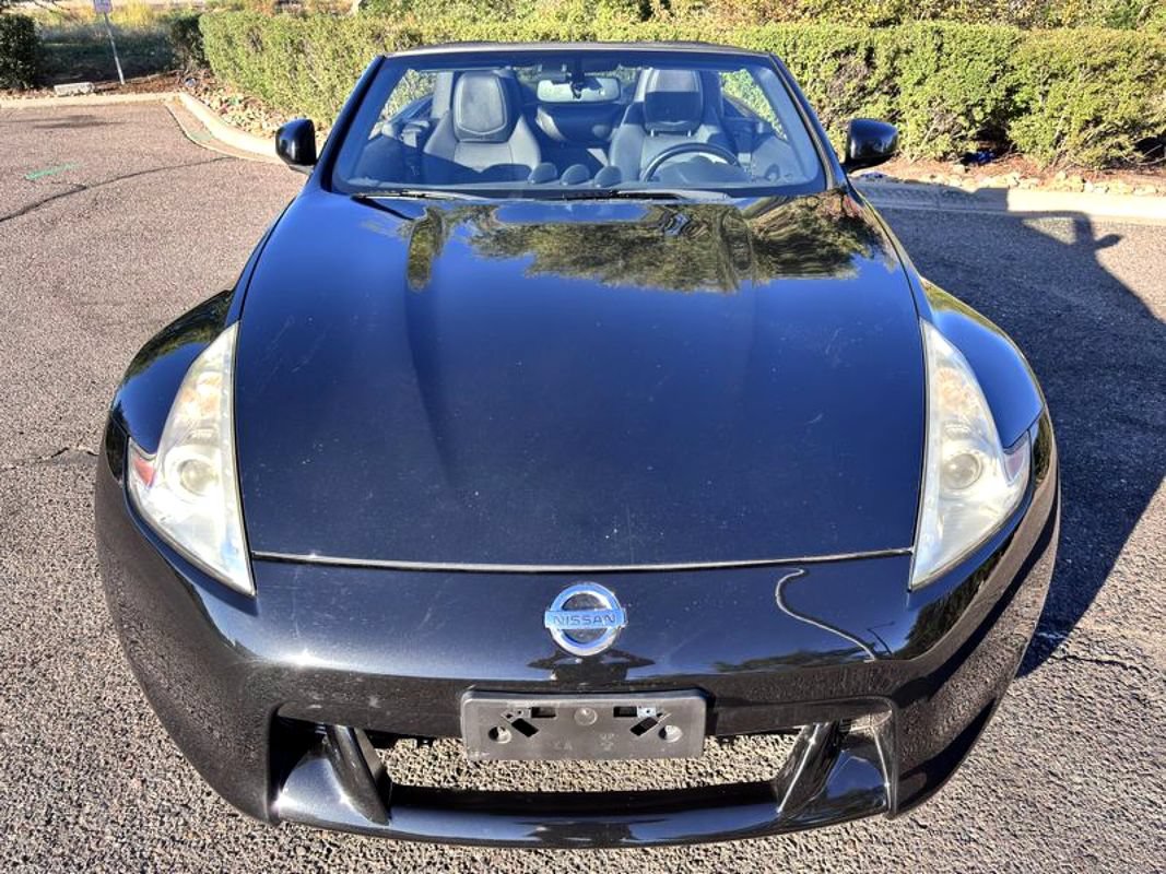 Used 2011 Nissan 370Z Touring w/ Sport Pkg RWD image 3