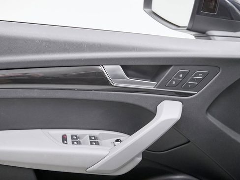 Used 2018 Audi Q5 2.0T Premium Plus w/ Premium Plus Package image 12