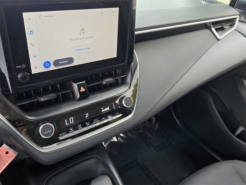 Used 2023 Toyota Corolla LE image 22