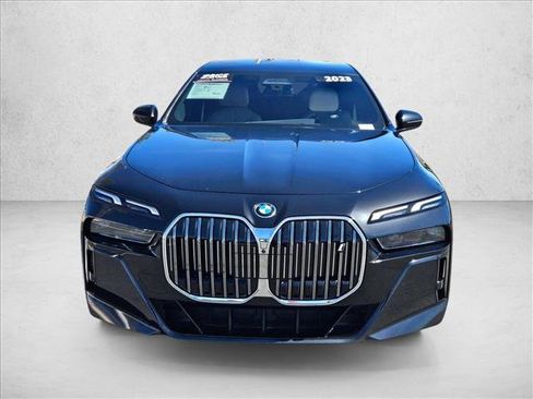 Certified 2023 BMW i7 xDrive60 image 2