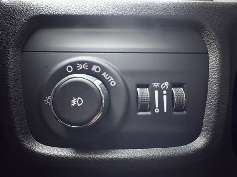 New 2026 Jeep Grand Cherokee L Limited w/ Luxury Tech Group II RWD image 3