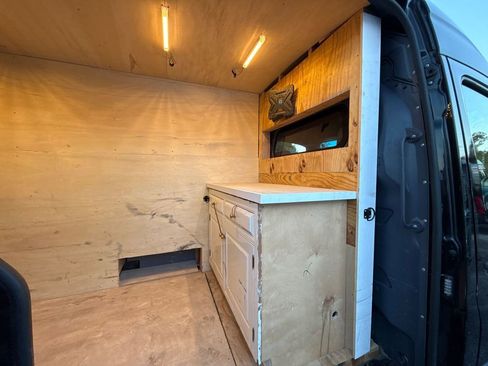 Used 2020 Mercedes-Benz Sprinter 2500 w/ Driver Convenience Package image 17