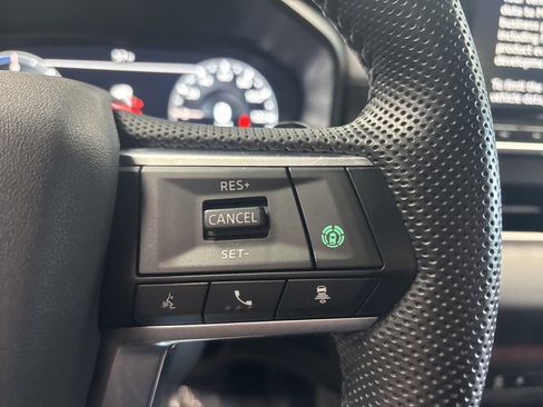 Used 2023 Mitsubishi Outlander SE image 19