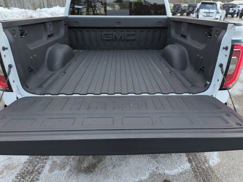 Used 2018 GMC Sierra 1500 SLT image 30