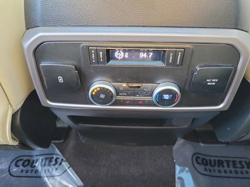 Used 2020 Ford Expedition Platinum AWD/4WD image 17