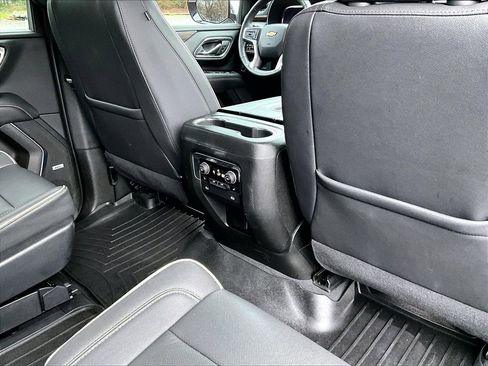 Certified 2023 Chevrolet Suburban Premier image 17