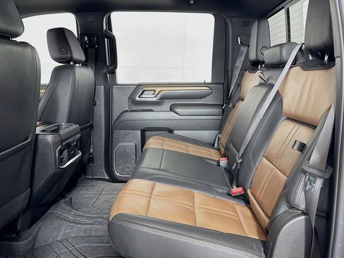 Used 2024 Chevrolet Silverado 3500 High Country w/ High Country Premium Package image 14