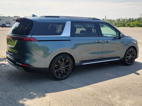 Used 2024 Kia Carnival SX Prestige FWD image 5