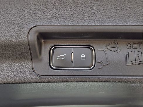 Used 2025 Ford Explorer Platinum w/ LUX Leather Package AWD/4WD image 15