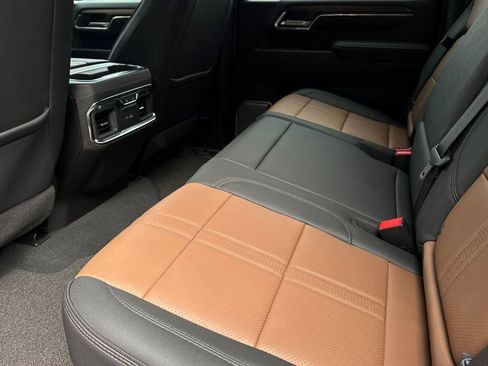 Certified 2024 Chevrolet Silverado 3500 High Country image 13